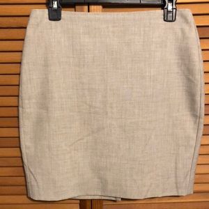 Banana Republic Pencil skirt 4 Petite